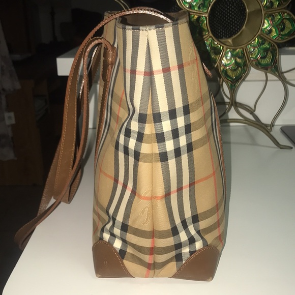 AUTHENTIC VINTAGE BURBERRY TOTE - Picture 5 of 16